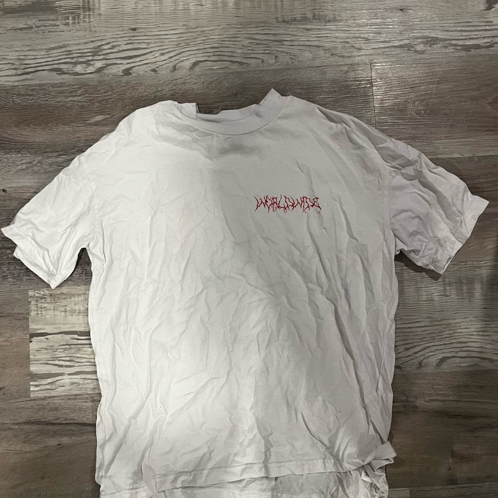 Small oversized graphic tee